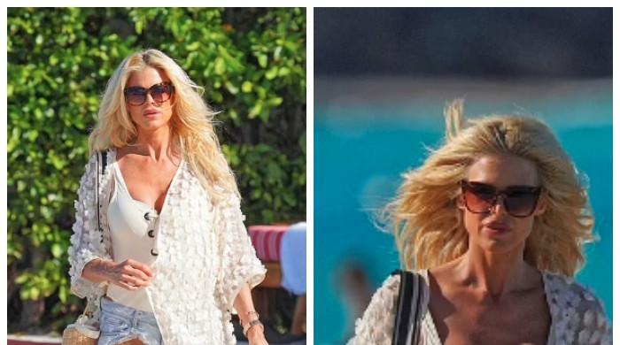 Victoria Silvstedt Wows Fans As She Shows Off Curves In Plunging Swimsuit 6095