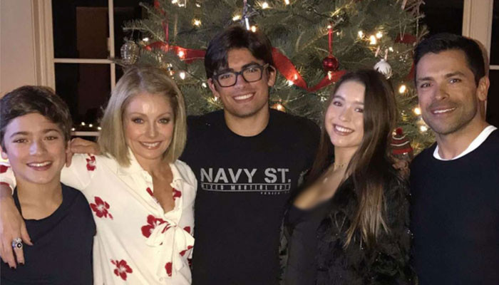 Kelly Ripa, Mark Consuelos celebrate Christmas with unique family tradition