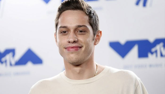 Pete Davidson friends urging him to date someone out of celebrity circle