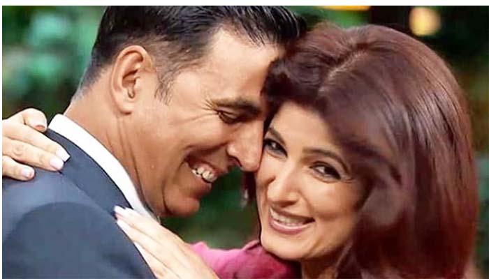 Akshay Kumar and Twinkle Khanna watch a circus together