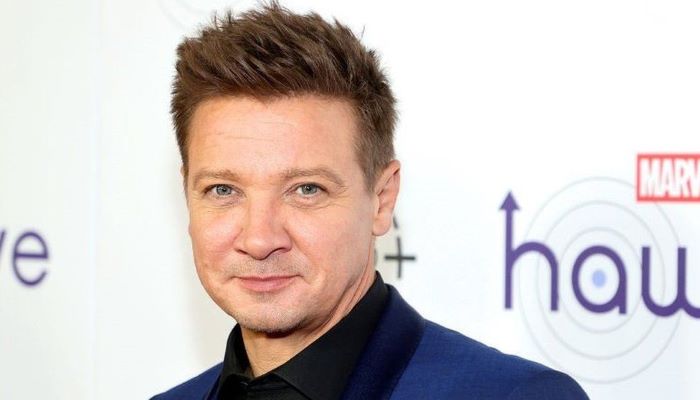 Jeremy Renner gains consciousness after emergency surgery