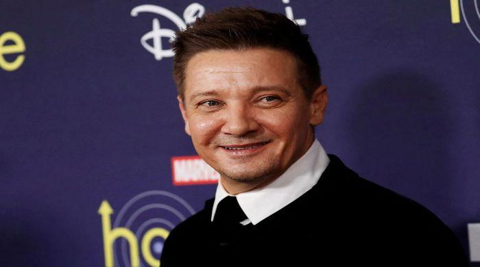 Jeremy Renner, Marvel's Hawkeye, posts first selfie after snow plow ...