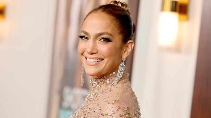 Jennifer Lopez Exposed Her Gold Underwear Beneath Her Sheer Gold Gucci Gown