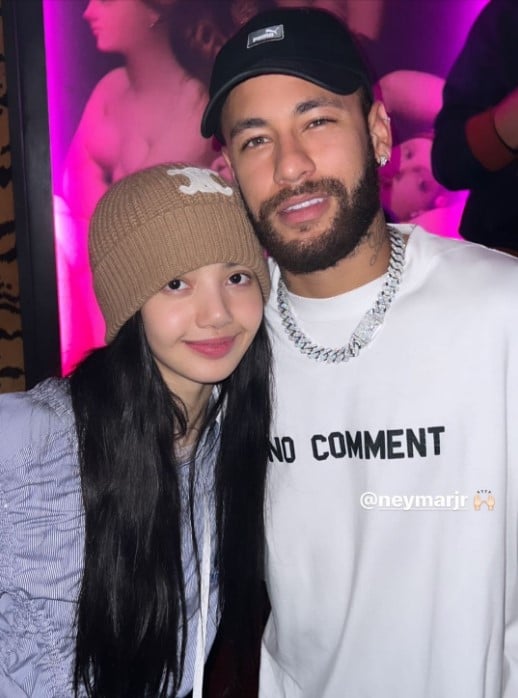 BLACKPINKs Lisa poses with Brazilian footballer Neymar in Paris: Pic inside