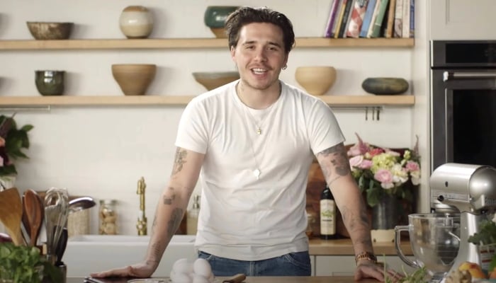 Brooklyn Beckham Angers Fans After Cooking Vegan Lasagne, 'literally ...