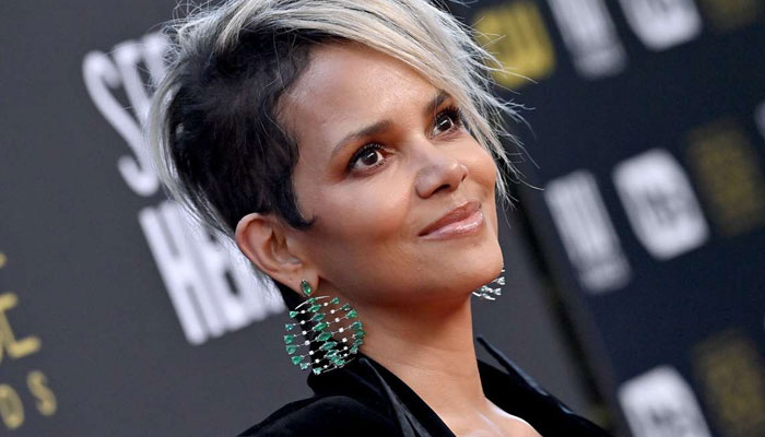 Halle Berry recalls ‘embarrassing face plant’ at charity event