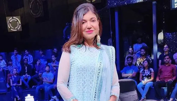 Alka Yagnik recalls time when Anu Malik made her sing for Refugee