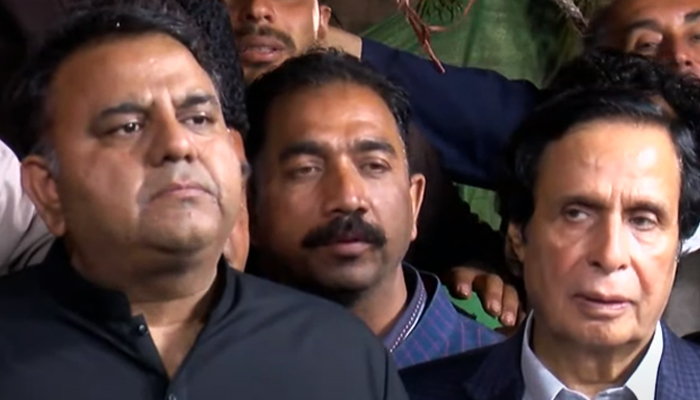 Former PML-Q leader Parvez Elahi addresses a press conference in Lahore alongside PTI Senior Vice President Fawad Chaudhry, on February 21, 2023, in this still taken from a video. — YouTube/HumNewsLive