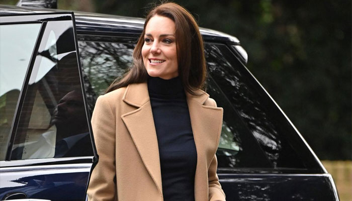 Kate Middleton Wears Camel Wool Coat @ Oxford Nursing Home