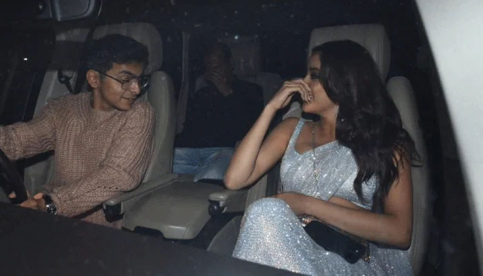 Janhvi Kapoor receives a wish from rumored boyfriend Shikhar Pahariya