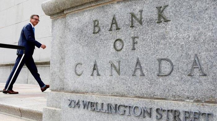 Bank Of Canada Leaves Rates Unchanged, Sees Inflation Falling As Forecast