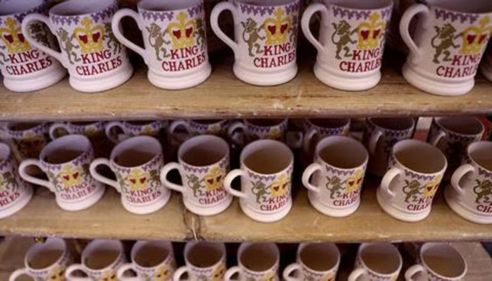 King Charles’ mugs and plates: Workers busy making pottery fit for a new king