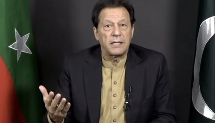 عمران خان نے حکومت کی جانب سے آئین کا ‘مکمل مذاق’ قرار دیا۔