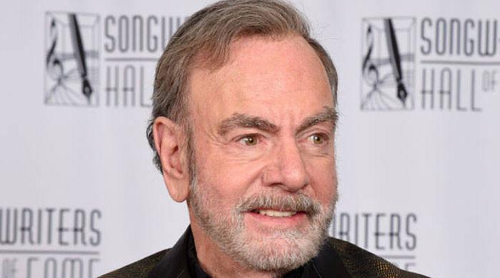 Neil Diamond Opens Up About Parkinson's