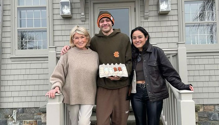 Pete Davidson, Chase Sui Wonders spend Easter Sunday with Martha Stewart