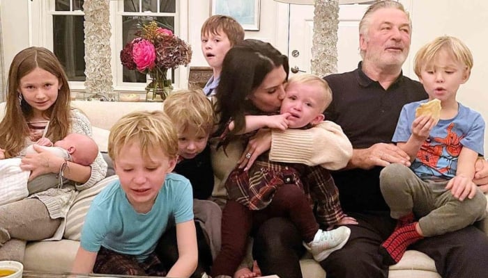 Hilaria Baldwin posts sweet Easter pic with her 7 kids, hubby Alec Baldwin