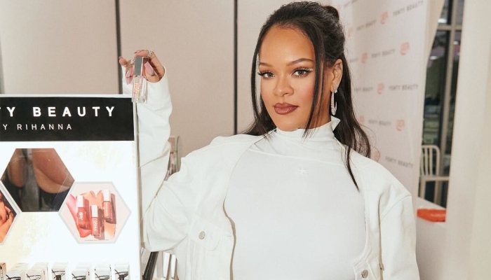 Rihanna subtly hints at her baby’s gender on L.A shopping trip