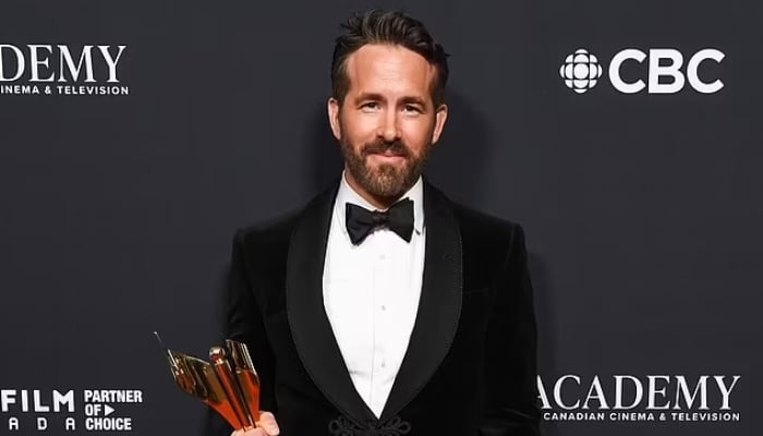 Ryan Reynolds receives Humanitarian Award at 2023 Canadian Screen Awards