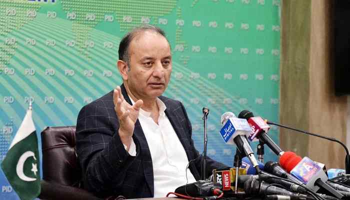 Minister of State for Petroleum Dr Musadik Malik addresses a press conference at PID Media centre in Islamabad. — Radio Pakistan/File