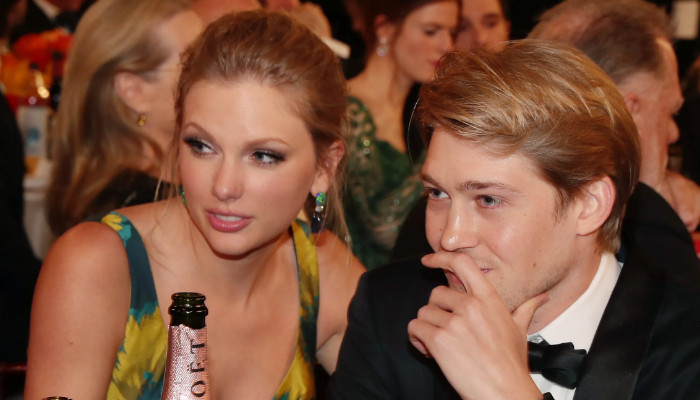 Taylor Swift Fans Blast Joe Alwyns Costar For Posting Photo Of Him Post Breakup Best 4 Evers News 