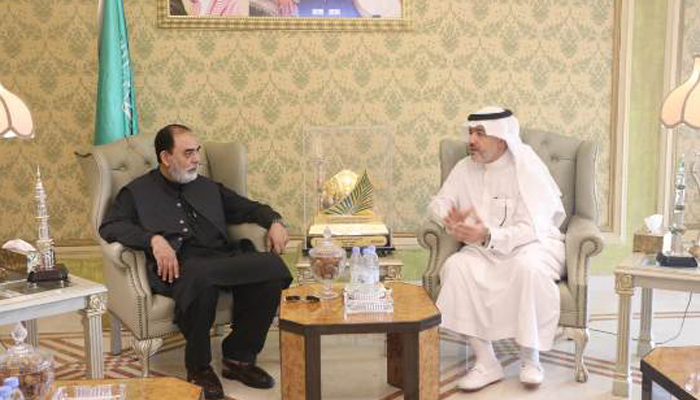 Minister for Religious Affairs and Interfaith Harmony Talha Mahmood (L) meets Undersecretary of Saudi Arabias Ministry of Hajj and Umrah Muhammad bin Abdul Rahman al-Bijawi in Madina on April 25, 2023. — APP