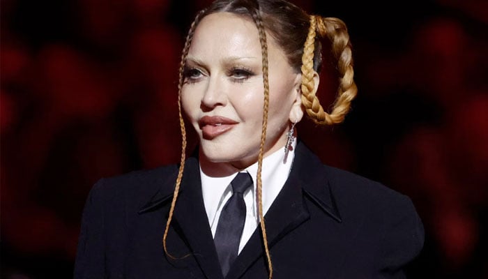 Madonna trying to ‘slowly dissolve’ face fillers: Insider