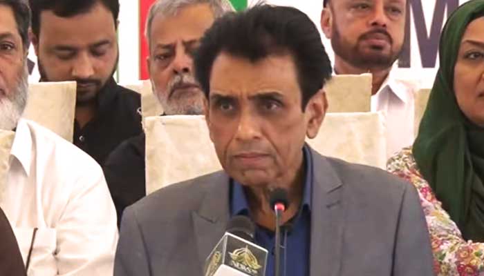 Muttahida Qaumi Movement Pakistan (MQM-P) convener Khalid Maqbool Siddiqui. — Geo News screengrab/YouTube