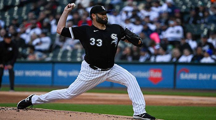 Photos: Chicago White Sox lose home opener 12-3