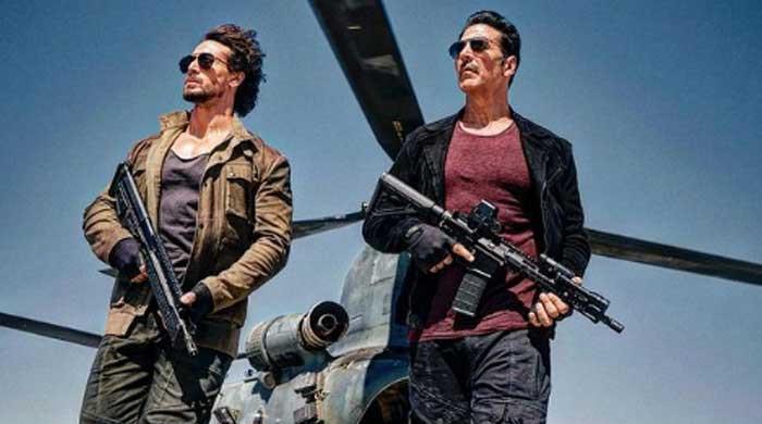 Akshay Kumar, Tiger Shroff unveils first look from 'Bade Miyan Chote Miyan'