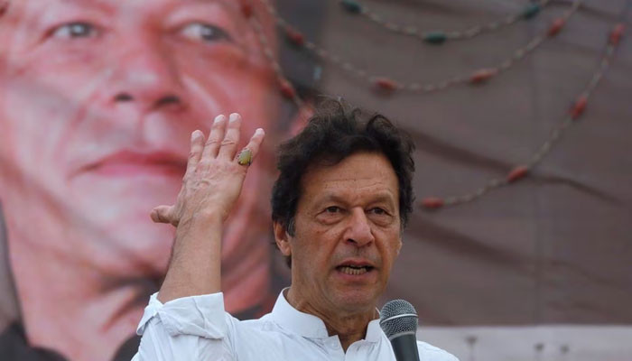 عمران نے ‘نامعلوم افراد’ کی تحقیقات کے لیے آڈیو لیکس پر جسٹس عیسیٰ کی سربراہی میں کمیشن کو بااختیار بنانے کا مطالبہ کیا