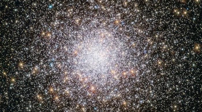 Le télescope spatial James Webb trouve des empreintes de « monstres du ciel »