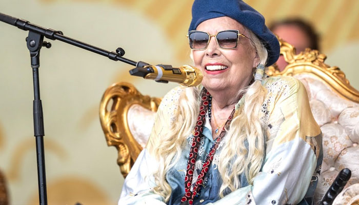 Joni Mitchell performs A Case Of You with Brandi Carlile, Marcus Mumford at Newport