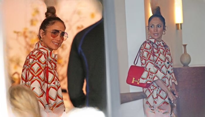 Jennifer Lopez Brings Back the '70s With Flared Corduroy Pants and
