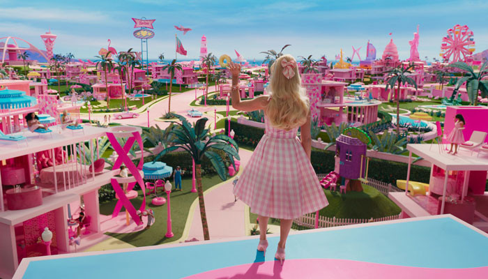 Margot Robbie gives fans tour of 'Barbie' movie's extremely pink Dreamhouse