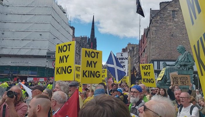 King Charles faces protest ahead of Scottish coronation