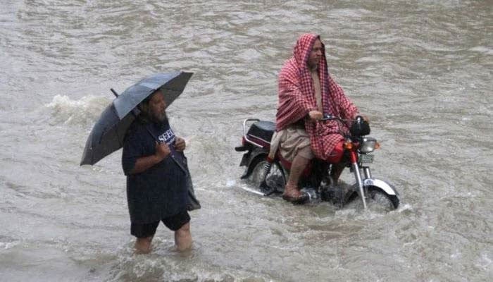 کراچی میں مون سون بارشوں کا پہلا اسپیل جمعہ سے شروع ہوگا۔