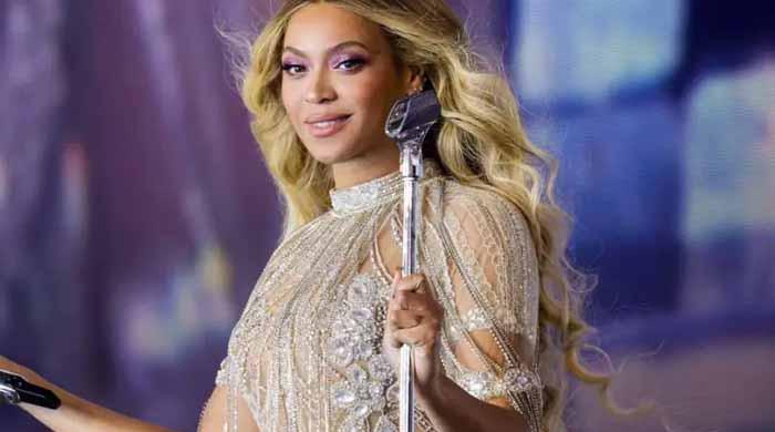 Beyonce glitters in chains during Toronto stop of ‘Renaissance’ tour