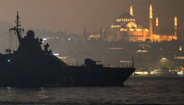 A Russian Navy patrol vessel sails through the Bosporus on the way to the Black Sea past the Turkish city of Istanbul on Feb. 16, 2022.AFP/File