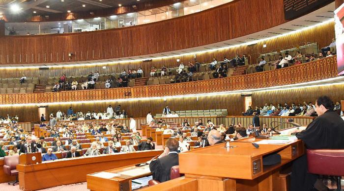 Senate approves 'contempt of parliament' bill