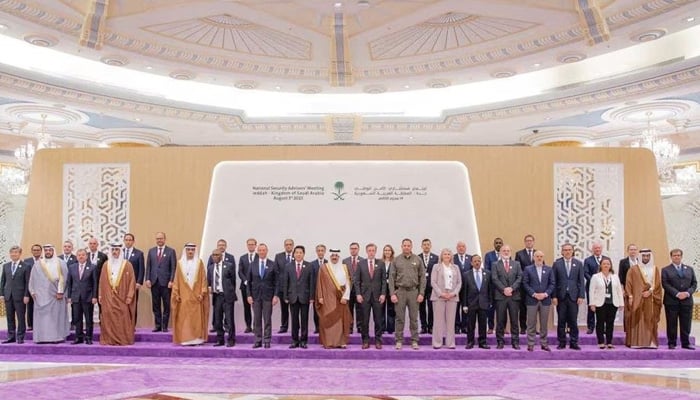 Representatives from more than 40 countries including China, India, and the U.S., pose for a family picture as they attend talks in Jeddah, Saudi Arabia, August 6, 2023, to make a headway towards a peaceful end to Russias war in Ukraine. — Reuters