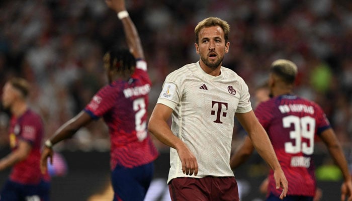 Harry Kane signs deal with German giants Bayern Munich