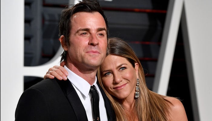 Jennifer Aniston still healing years after very public & painful Brad Pitt divorce