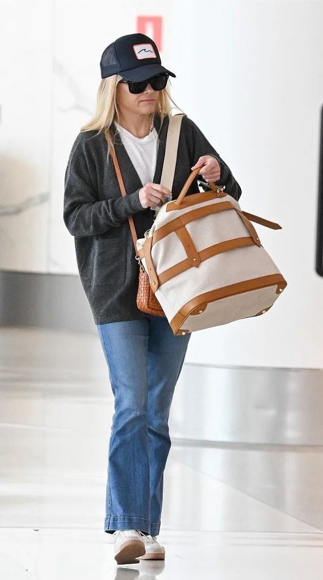 Reese Witherspoon opts for discreet travel look after NYC visit