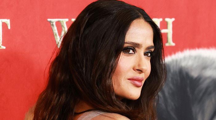 Salma Hayek brings the heat in sultry new snap