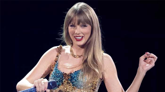 Taylor Swift Shares New Video for “Bejeweled”: Watch