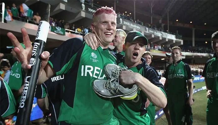 Kevin O'Brien menjadi Man of the Day untuk Irlandia saat ia memimpin timnya dalam pengejaran bersejarah melawan tim Inggris yang produktif.  — ICC/Berkas