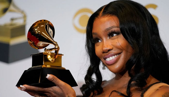 SZA shares usual blunt view on the Grammys calling it the most weridest room ever