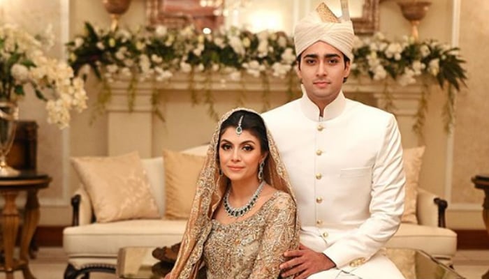 PML-N Vice President Maryam Nawazs son Junaid Safdar (right) and his ex-wife, Ayesha. — Instagram/@fatimatariqphotography