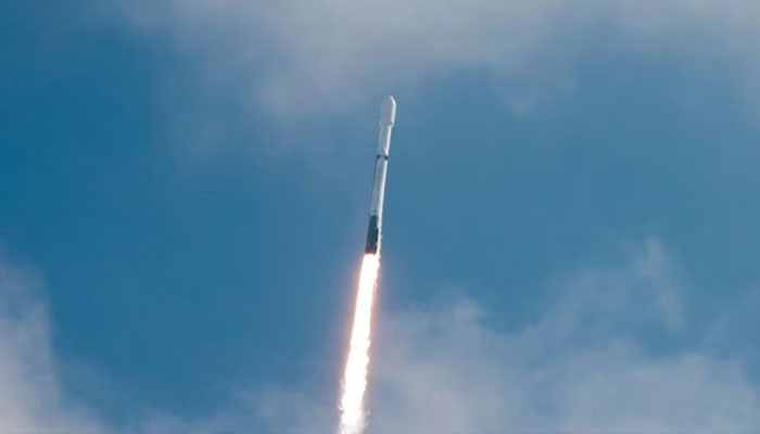 [1/4] A SpaceX Falcon Heavy rocket lifts off carrying a NASA spacecraft to investigate the 16 Psyche asteroid from the Kennedy Space Center in Cape Canaveral, Florida, U.S., October 13, 2023.—Reuters