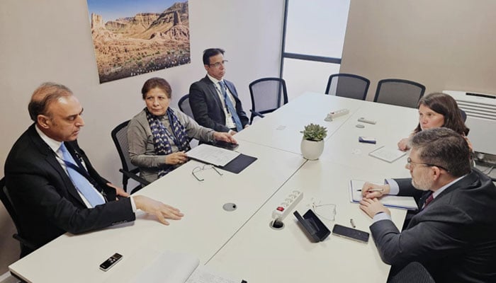 Caretaker Minister for Finance, Revenue and Economic Affairs Dr Shamshad Akhtar and SBP Governor Jamil Ahmed are seen in this meeting with a high-level delegation of Moodys. — X/@FinMinistryPak
